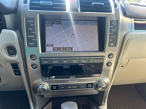 Used 2019 Lexus GX 460 Luxury AWD/4WD image 19