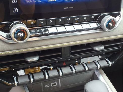 New 2026 Chevrolet Colorado ZR2 w/ Technology Package image 10