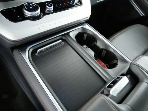 Certified 2025 Ford Expedition Active AWD/4WD image 22