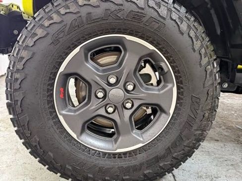 Used 2023 Jeep Gladiator Rubicon w/ LED Lighting Group image 12