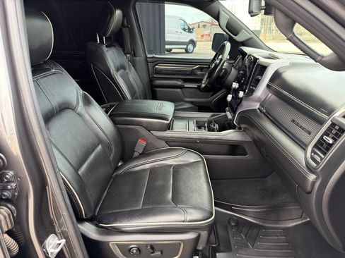 Used 2019 RAM 1500 Limited w/ Body Color Bumper Group image 37