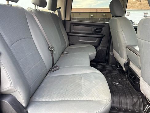 Used 2018 RAM 1500 Express w/ Express Value Package AWD/4WD image 22