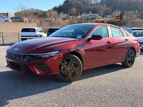 New 2026 Hyundai Elantra Sport image 2