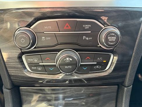Used 2021 Chrysler 300 Touring L RWD image 25