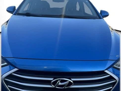 Used 2018 Hyundai Elantra SEL image 2