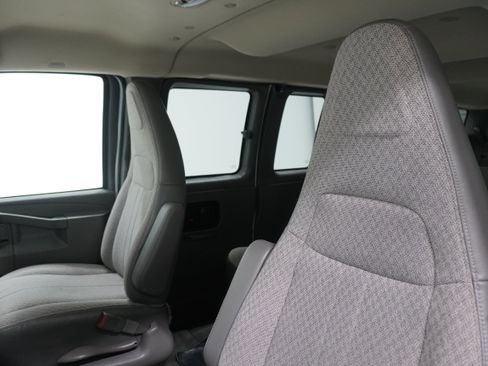 Used 2017 Chevrolet Express 3500 LT w/ LT Preferred Equipment Group image 9