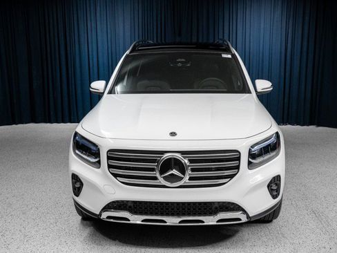 New 2026 Mercedes-Benz GLB 250 image 2