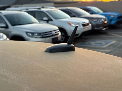 Used 2006 Cadillac DTS image 39