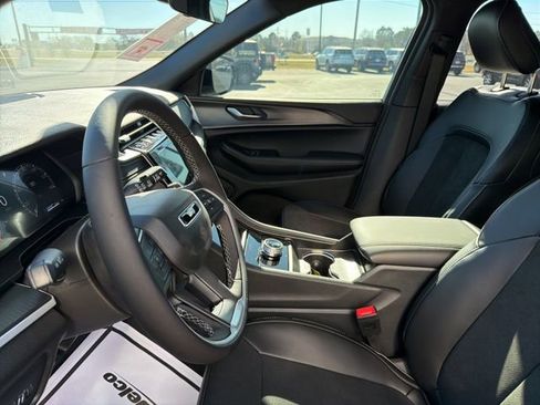 New 2025 Jeep Grand Cherokee Altitude RWD image 7