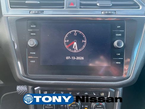 Used 2019 Volkswagen Tiguan SE FWD image 34