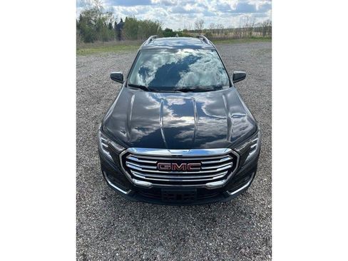 Used 2022 GMC Terrain SLT w/ GMC Pro Grade Package AWD/4WD image 9