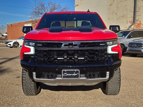 Used 2025 Chevrolet Silverado 1500 ZR2 w/ Technology Package image 10