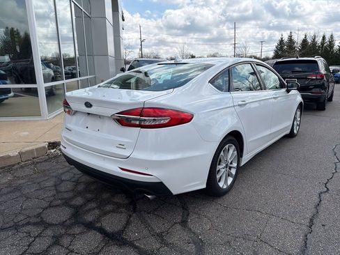Used 2020 Ford Fusion SE FWD image 3