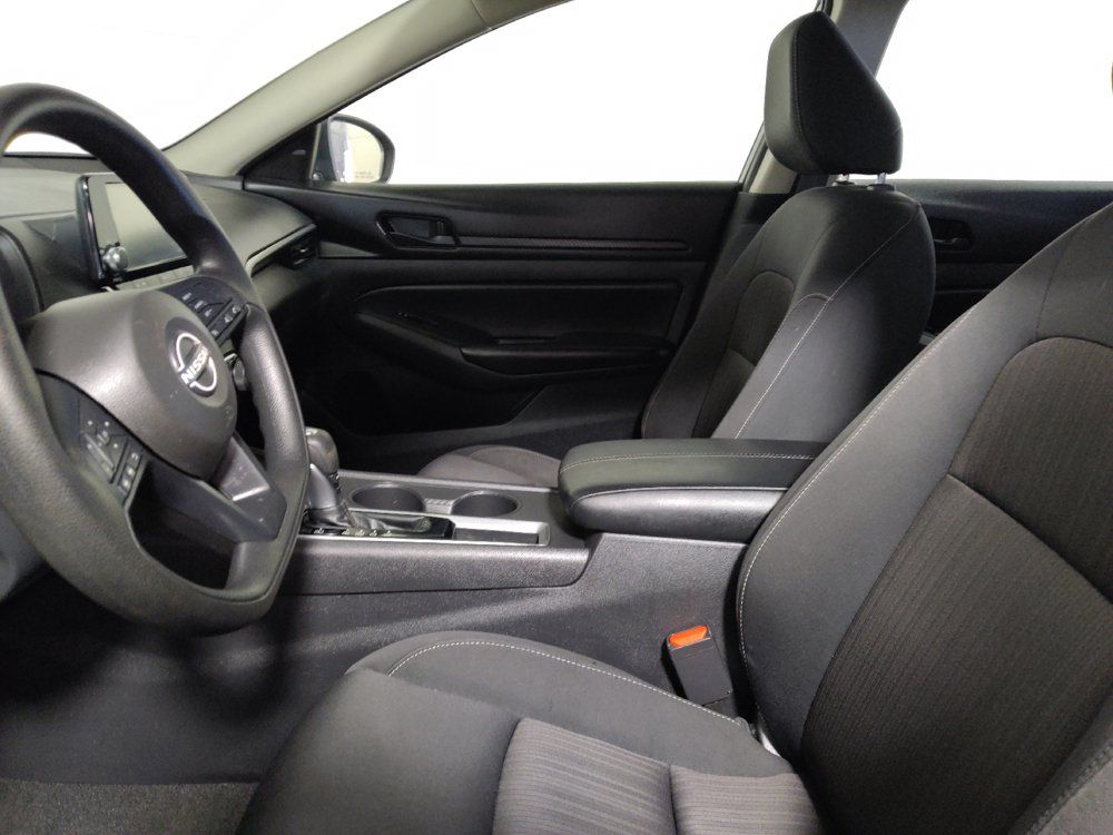 Used 2024 Nissan Altima 2.5 S FWD image 17