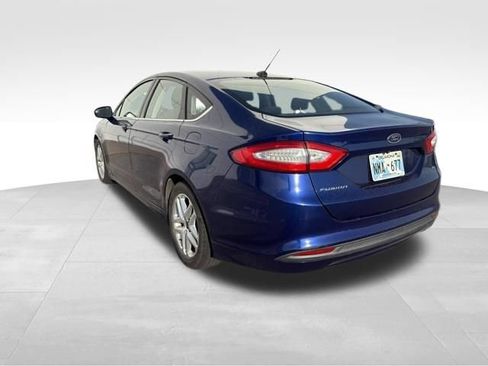 Used 2016 Ford Fusion SE FWD image 5