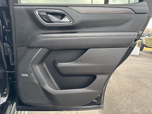 Used 2021 GMC Yukon AT4 w/ AT4 Premium Plus Package image 19