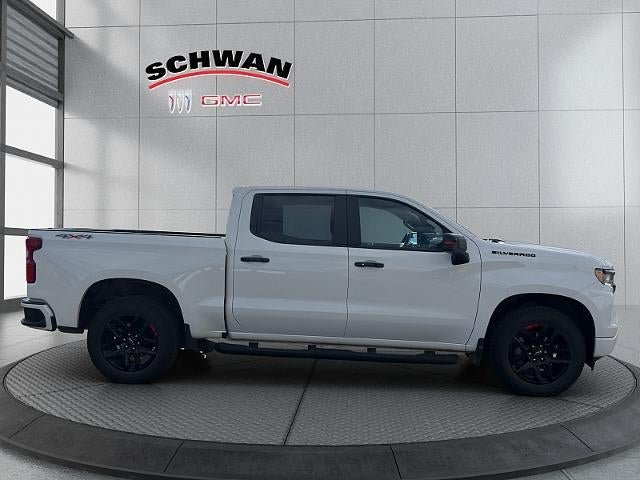 Used 2023 Chevrolet Silverado 1500 RST w/ Redline Edition AWD/4WD image 3