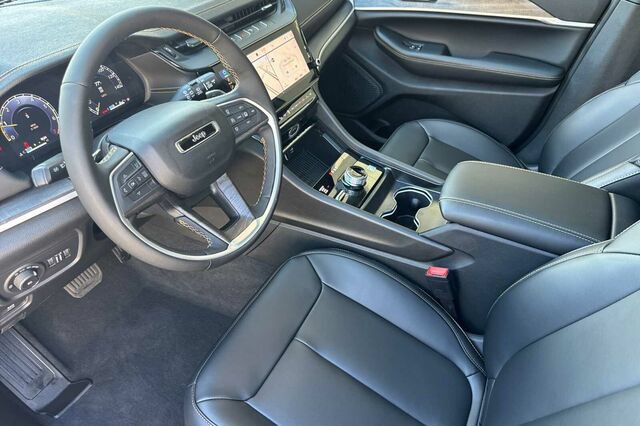 New 2026 Jeep Grand Cherokee Limited AWD/4WD image 7