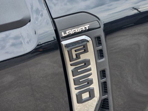 New 2026 Ford F250 Lariat w/ Lariat Premium Package AWD/4WD image 12