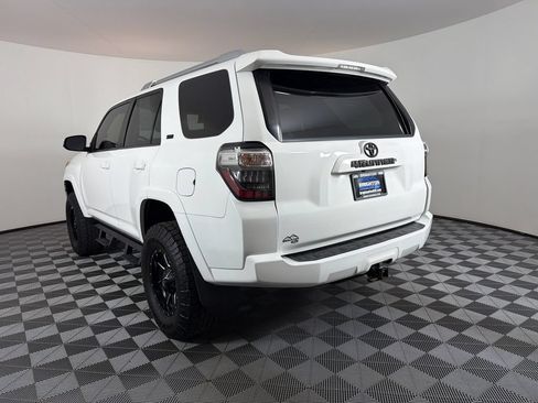 Used 2018 Toyota 4Runner SR5 Premium AWD/4WD image 5