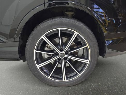 Used 2023 Audi Q7 3.0T Premium Plus w/ Premium Plus Package image 30