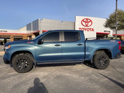 Used 2024 Chevrolet Silverado 1500 LT Trail Boss w/ Convenience Package II image 7