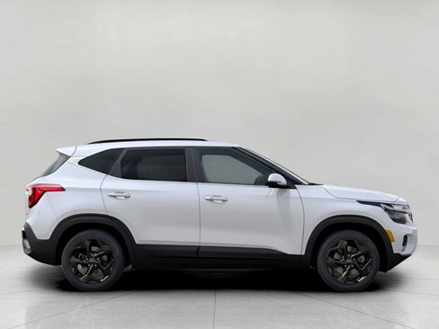 New 2026 Kia Seltos EX image 7