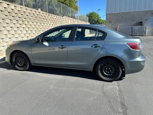 Used 2013 MAZDA MAZDA3 i Sport FWD image 8
