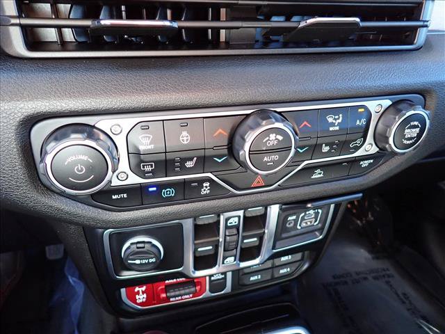 Certified 2024 Jeep Wrangler Unlimited AWD/4WD image 19