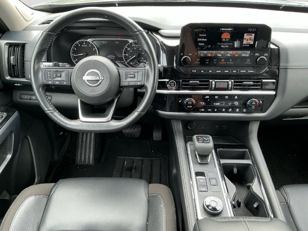 Used 2022 Nissan Pathfinder SL w/ SL Premium Package AWD/4WD image 16