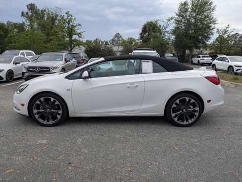 Used 2017 Buick Cascada Premium image 9