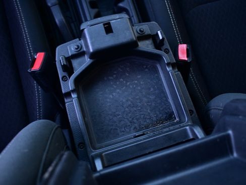 Used 2021 Jeep Wrangler Sport S image 29