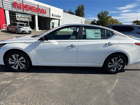 New 2025 Nissan Altima 2.5 S image 8