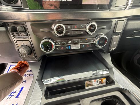 New 2025 Ford F250 Lariat w/ Lariat Ultimate Package AWD/4WD image 23