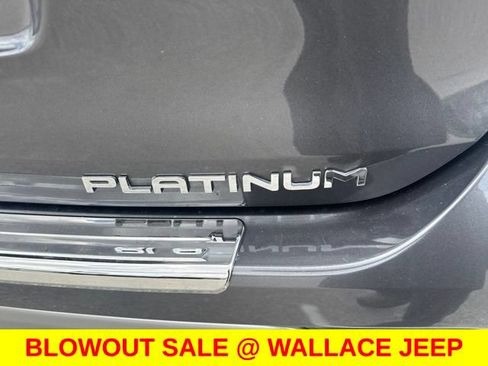 Used 2022 Toyota Highlander Platinum FWD image 9