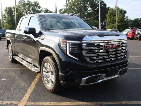 Used 2025 GMC Sierra 1500 Denali AWD/4WD image 4
