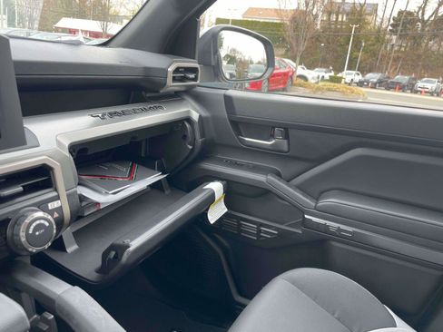 New 2026 Toyota Tacoma Limited AWD/4WD image 31