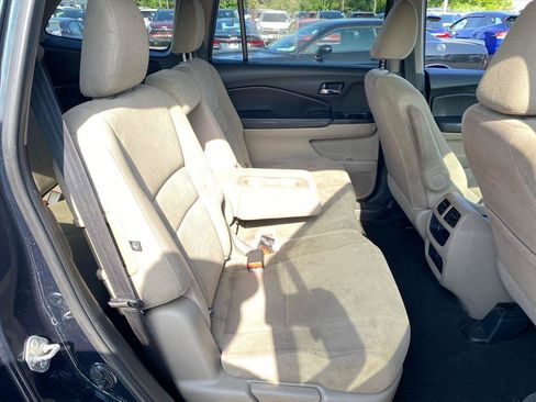 Used 2019 Honda Pilot LX image 23