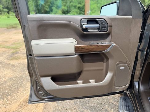 Used 2021 GMC Sierra 1500 SLT w/ SLT Premium Plus Package RWD image 29