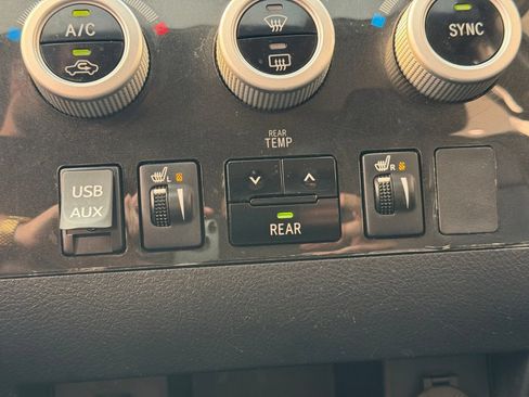 Used 2018 Toyota Sequoia TRD Sport AWD/4WD image 9