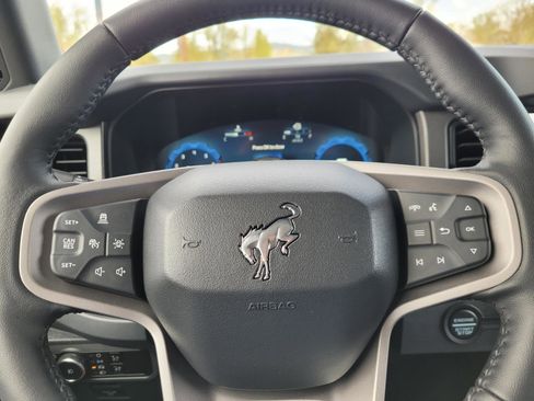 New 2026 Ford Bronco Badlands image 16