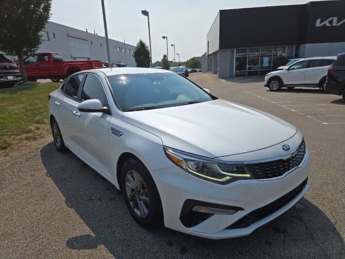 Used 2020 Kia Optima LX FWD image 1
