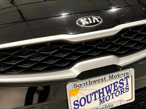 Used 2021 Kia Forte LXS image 32