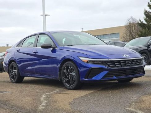 New 2026 Hyundai Elantra SEL Sport image 2