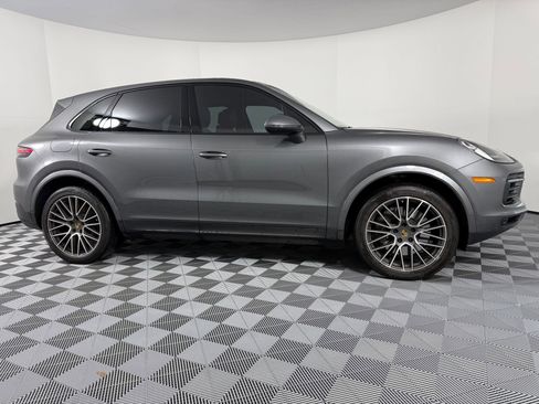Used 2021 Porsche Cayenne image 8