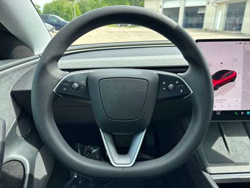 Used 2025 Tesla Model 3 Long Range AWD/4WD image 24