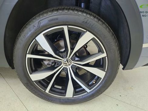 Used 2025 Volkswagen Atlas Cross Sport SEL Premium R-Line AWD/4WD image 65