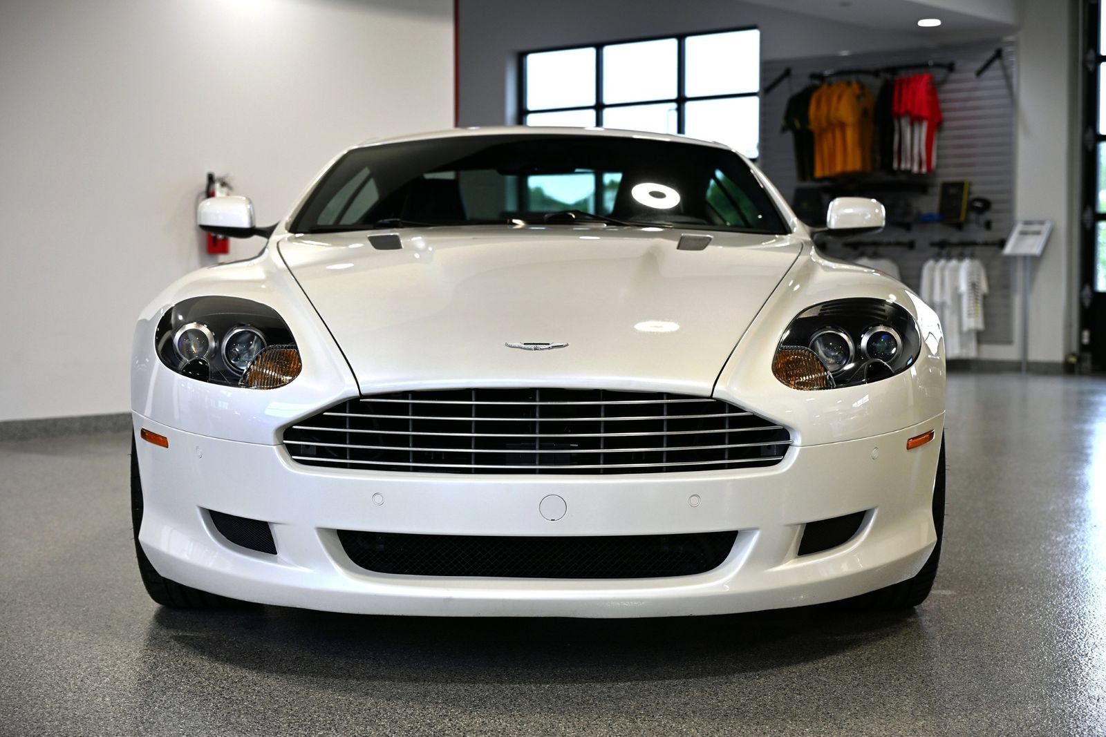 Used 2009 Aston Martin DB9 Coupe RWD image 8