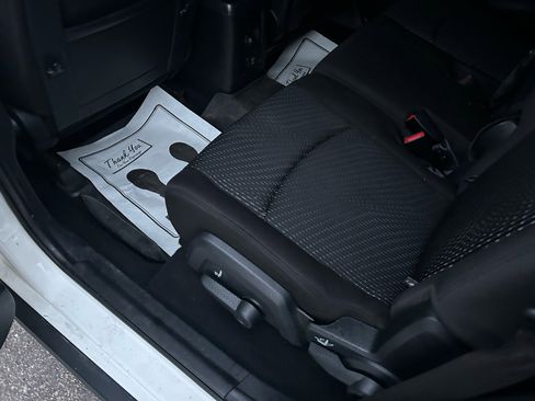 Used 2016 Dodge Journey SXT w/ Blacktop Package image 9