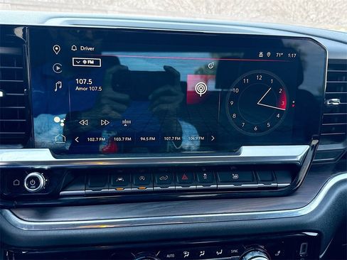 Used 2024 GMC Sierra 1500 SLT image 16